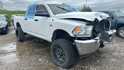 W24098_2017_RAM2500_6.7L.jpg